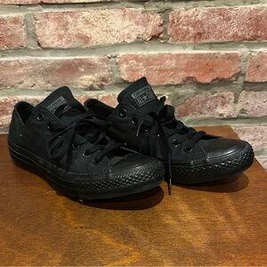 Converse All Star Black Low-Top Sneakers - Unisex Womens 8/Mens 6
